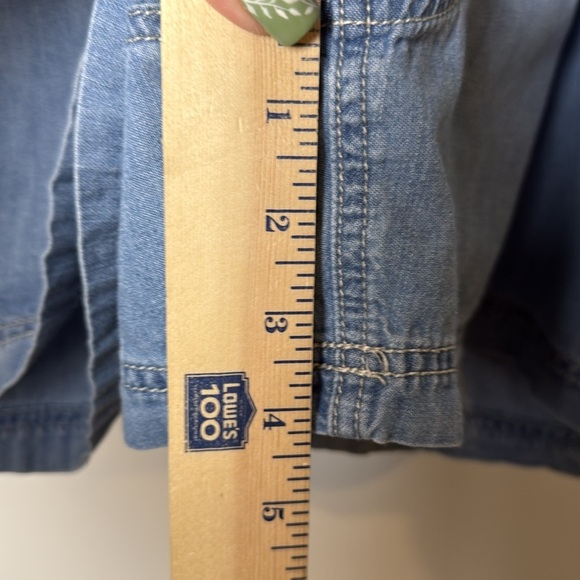 Torrid Women’s Plus Shorts 3.5 Inch Pull-On Lightweight Denim High-Rise Short 4 - Picture 4 of 10